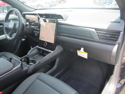 New 2027 GMC Terrain AT4 w/ Convenience Package III AWD/4WD image 11