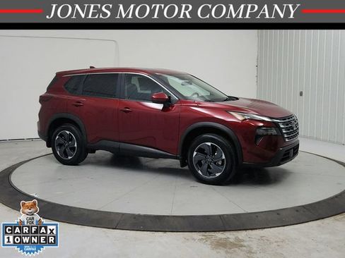 Used 2026 Nissan Rogue SV FWD image 1