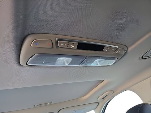 Used 2025 Kia Telluride S AWD/4WD image 36