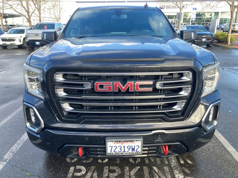 Used 2019 GMC Sierra 1500 AT4 w/ Off Road Performance Package image 3