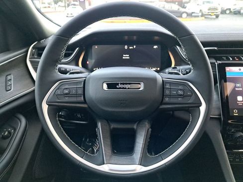 New 2025 Jeep Grand Cherokee L Limited w/ Trailer Tow Package image 19