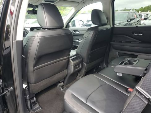 Certified 2025 Nissan Pathfinder SL w/ Cargo Package AWD/4WD image 16