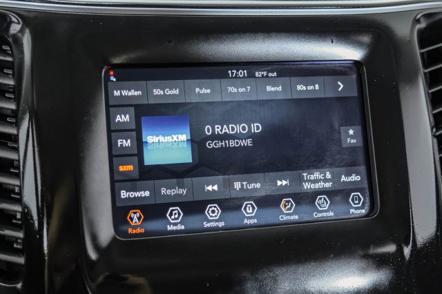 Used 2020 Jeep Cherokee Latitude Plus w/ Cold Weather Group AWD/4WD image 27