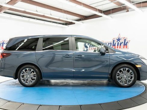 New 2026 Honda Odyssey Touring image 12