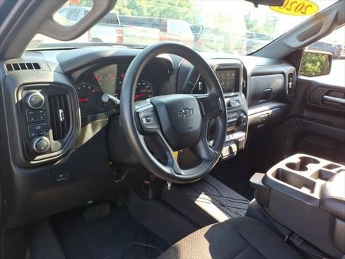 Used 2020 Chevrolet Silverado 1500 Custom Trail Boss w/ Custom Convenience Package AWD/4WD image 10