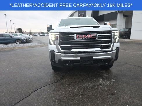 Used 2024 GMC Sierra 3500 SLT image 5