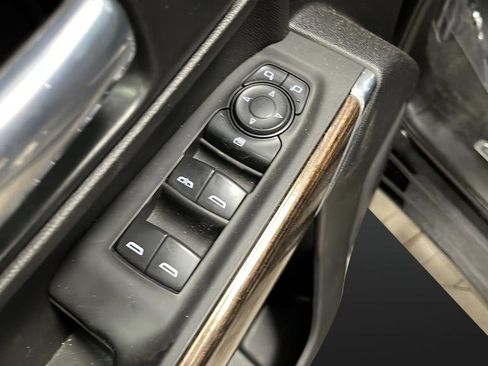 Used 2021 GMC Sierra 2500 SLE w/ X31 Off-Road Package image 21