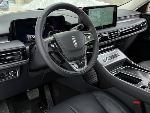 New 2026 Lincoln Aviator AWD image 22