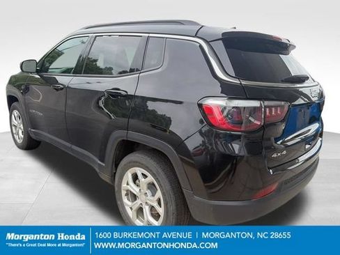 Used 2024 Jeep Compass Latitude AWD/4WD image 7