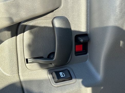 New 2025 GMC Savana 2500 w/ Driver Convenience Package RWD image 27