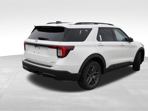 New 2026 Ford Explorer ST-Line AWD/4WD image 3
