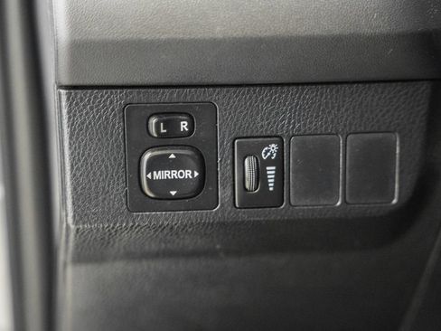 Used 2016 Toyota RAV4 LE AWD/4WD image 34