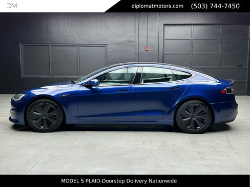 Used 2021 Tesla Model S Plaid image 3