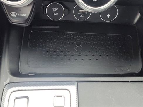 Used 2022 Genesis G70 2.0T w/ Prestige Package image 24