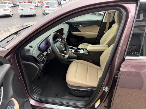 Used 2024 Buick Envision Preferred image 4