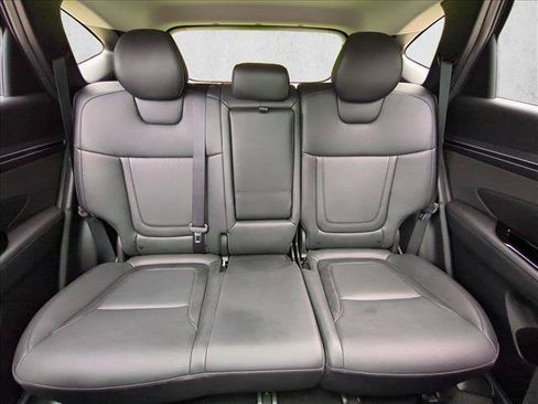 Certified 2023 Hyundai Tucson Limited AWD/4WD image 22
