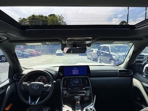 Used 2024 Lexus LX 600 F Sport image 20