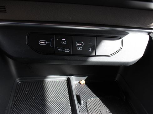 Certified 2026 Kia Carnival EX image 24