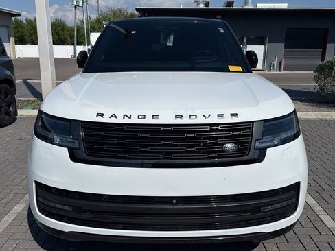Used 2025 Land Rover Range Rover Autobiography image 2