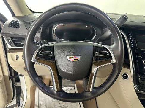 Used 2019 Cadillac Escalade Premium Luxury image 29