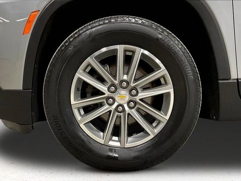 Used 2023 Chevrolet Traverse LT AWD/4WD image 34