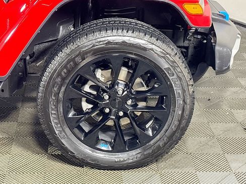 Used 2022 Jeep Wrangler Unlimited Sahara w/ Cold Weather Group image 22