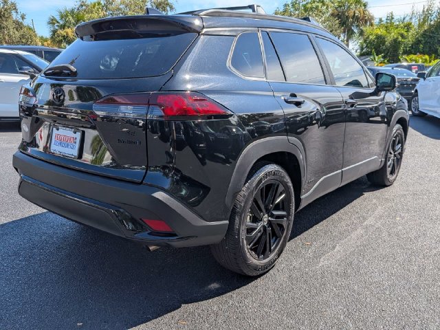 Used 2024 Toyota Corolla Cross AWD Hybrid w/ Moonroof Package image 3