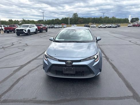 Used 2022 Toyota Corolla LE FWD image 6