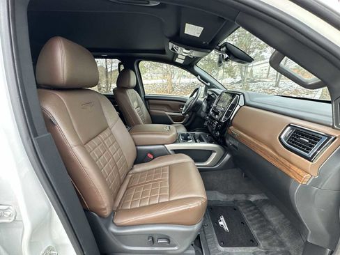 Used 2023 Nissan Titan Platinum Reserve w/ Moonroof Package image 25