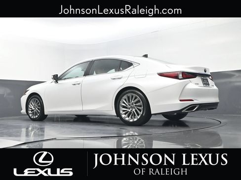 Used 2019 Lexus ES 350 Ultra Luxury w/ Accessory Package FWD image 18