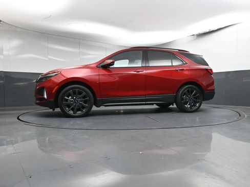 Used 2023 Chevrolet Equinox RS image 31