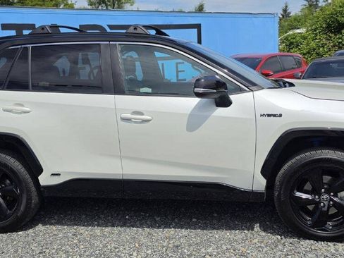 Used 2021 Toyota RAV4 XSE AWD/4WD image 2