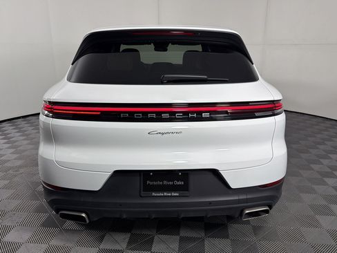 Certified 2026 Porsche Cayenne AWD/4WD image 10