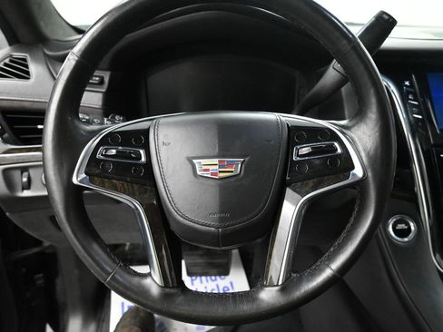 Used 2015 Cadillac Escalade Platinum image 34