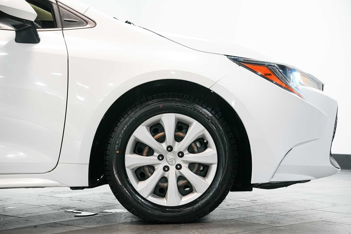 Used 2022 Toyota Corolla LE FWD image 9