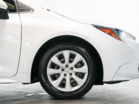 Used 2022 Toyota Corolla LE FWD image 9