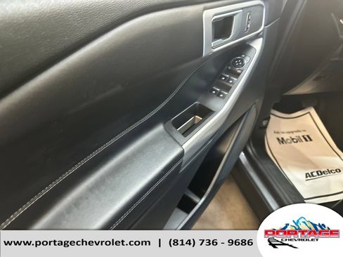 Used 2024 Ford Explorer XLT w/ Equipment Group 202A RWD image 13