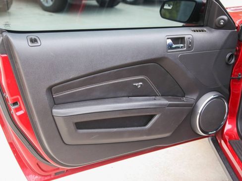 Used 2011 Ford Mustang GT Premium w/ Electronics Pkg RWD image 61