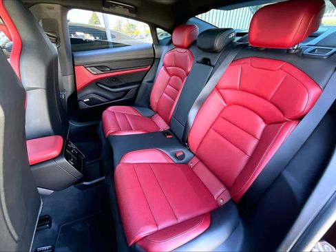 Used 2022 Porsche Taycan image 20