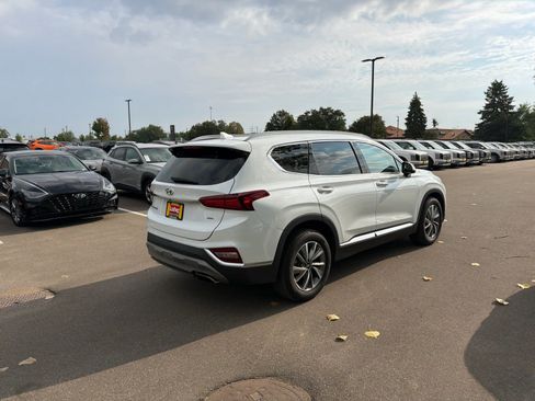 Used 2019 Hyundai Santa Fe AWD image 2