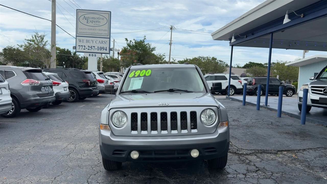 Used 2015 Jeep Patriot Latitude FWD image 10