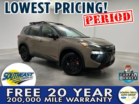 Used 2025 Nissan Rogue SV AWD/4WD image 1