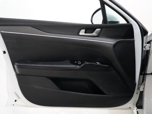 Used 2025 Kia K5 LXS image 19