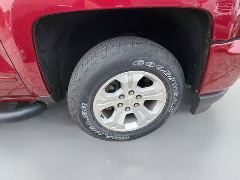 Used 2018 Chevrolet Silverado 1500 LT w/ All Star Edition AWD/4WD image 10