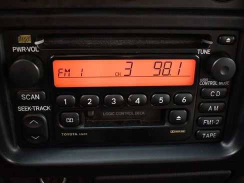 Used 2003 Toyota Tacoma 2WD Xtracab image 25