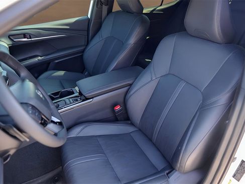 Used 2025 Toyota Camry XSE image 7