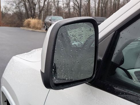 Used 2022 Jeep Grand Cherokee Laredo X image 11