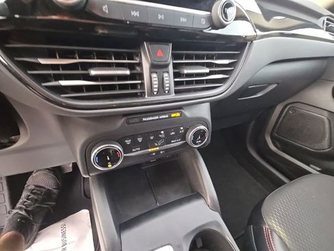 Used 2025 Ford Escape ST-Line image 19