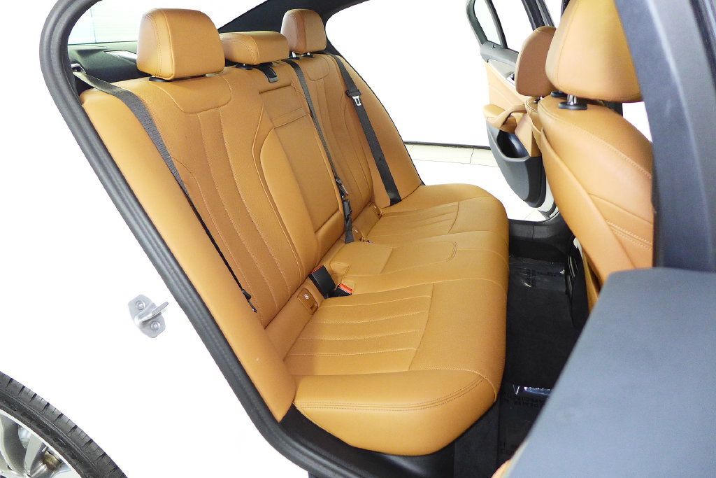 Certified 2023 BMW 530i w/ Convenience Package RWD image 20