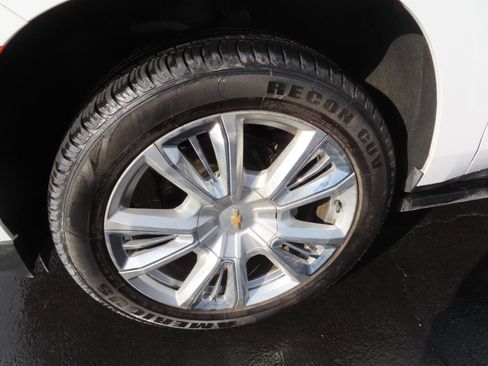 Used 2021 Chevrolet Tahoe High Country w/ Premium Package image 11